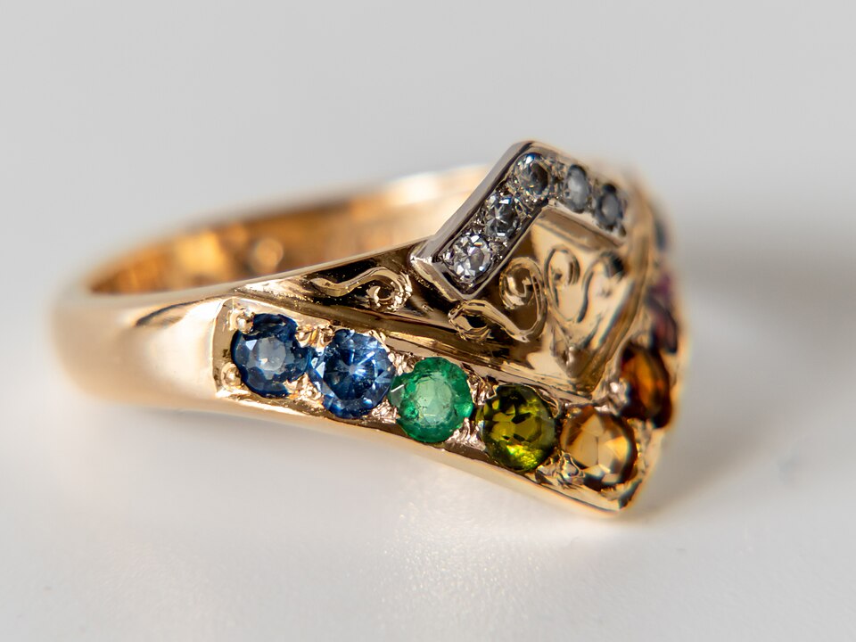 Summer 2026 Gemstone Colors: Summer 2026 Gemstone Colors shown through color, cut, setting context, and material evidence.