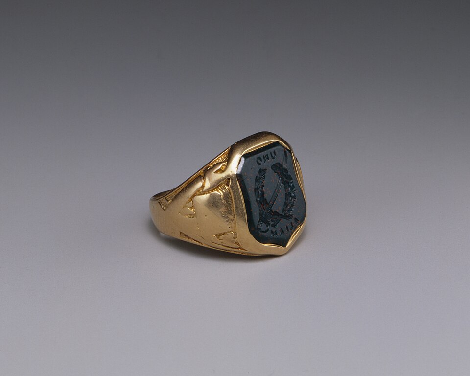 Vintage Gemstone Authenticity Red Flags: Vintage Gemstone Authenticity Red Flags shown through color, cut, setting context, and material evidence.